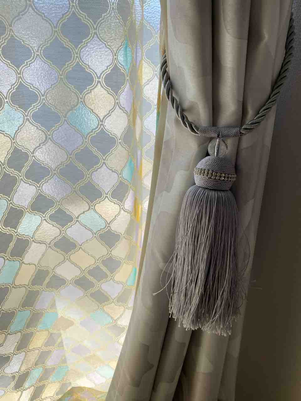 新居のこと カーテン 残像映写機