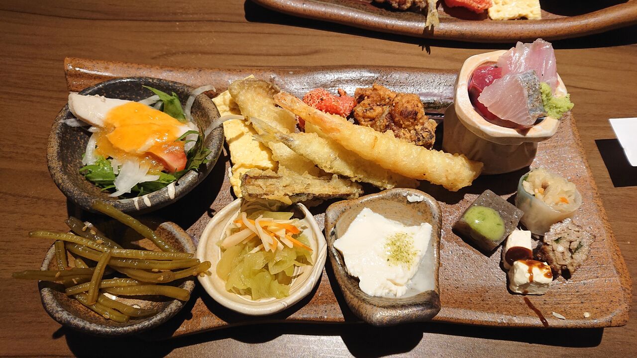 ランチで土佐風ミニ皿鉢懐石頂きました 京都民の食べるの大好き