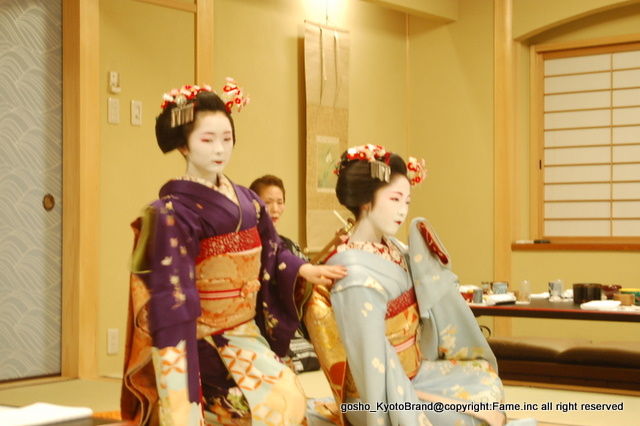 春桜・舞妓さんの舞をどり : ClubFame京都 -Topics & News- 春桜・舞妓さんの舞をどり : ClubFame京都 -Topics & News-