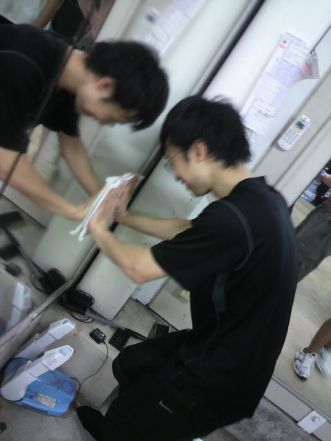 2011081121400000
