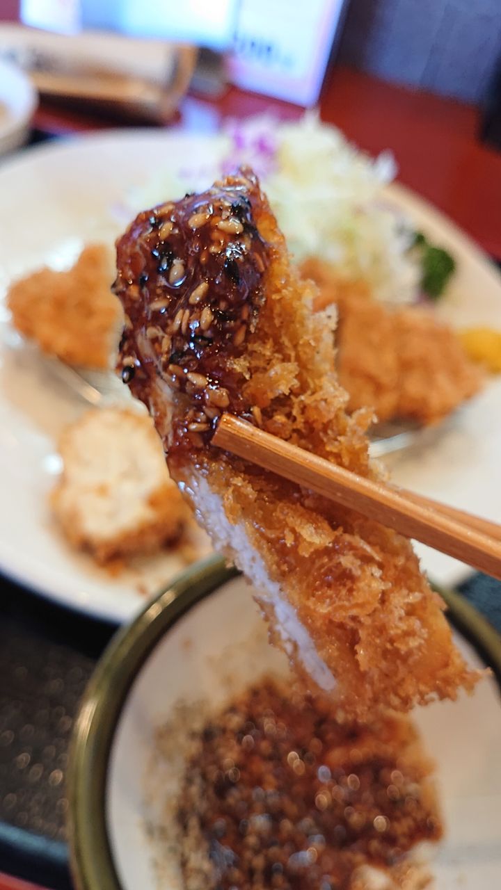 【豚カツ】 ご案内】 🔸九州黒豚とんかつ くろまつ は 2025.05.12より 『ルスツ