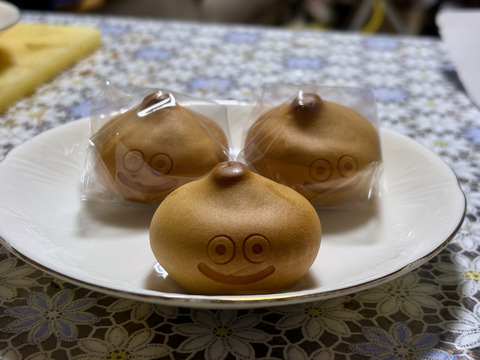 名古屋駅で「スライムまんじゅう」買うなら「青柳ういろう」より「PLUSTA」の方が良いかも