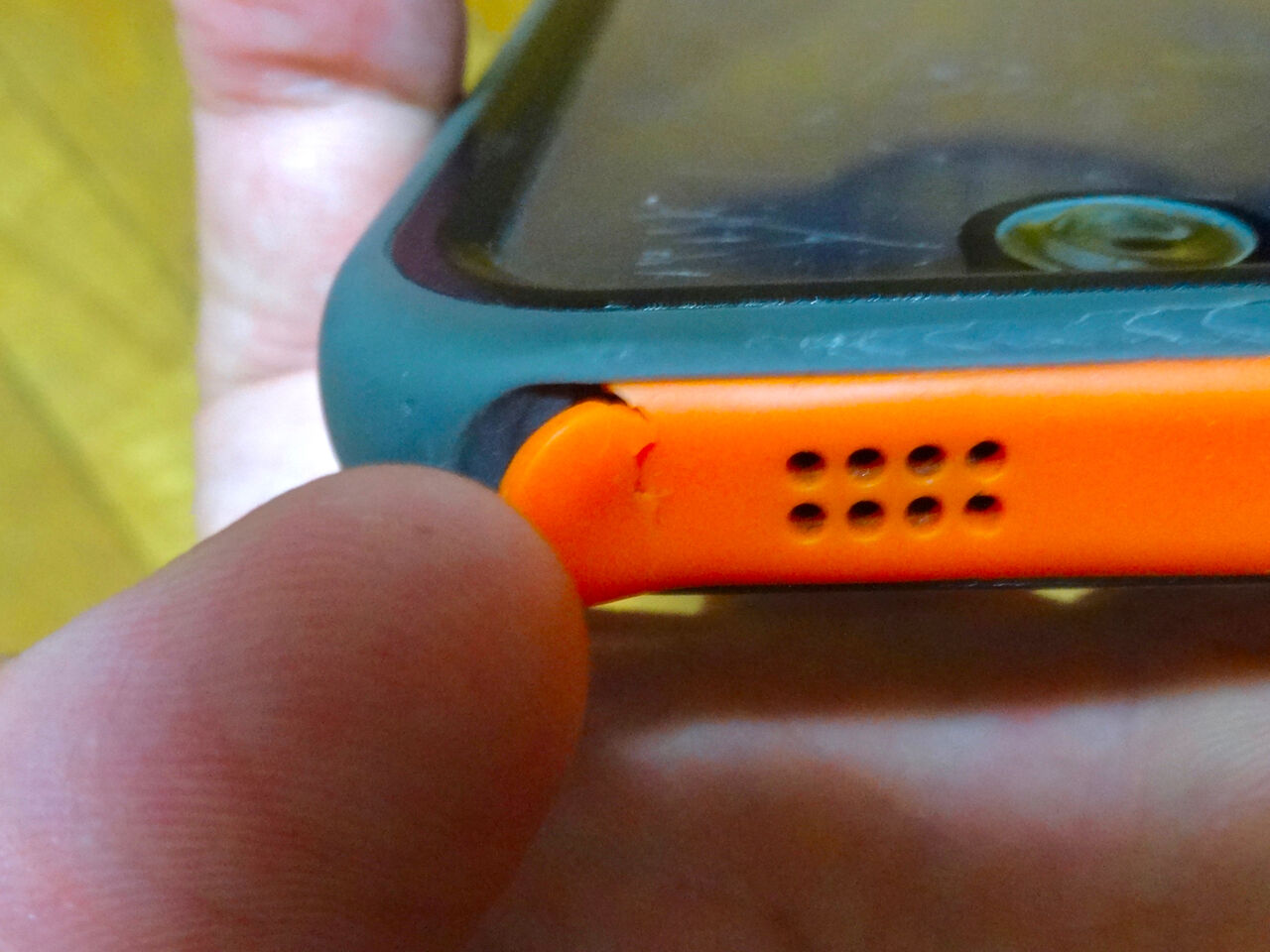 約1年半使った「Catalyst Case for iPhone 6s」 - 5