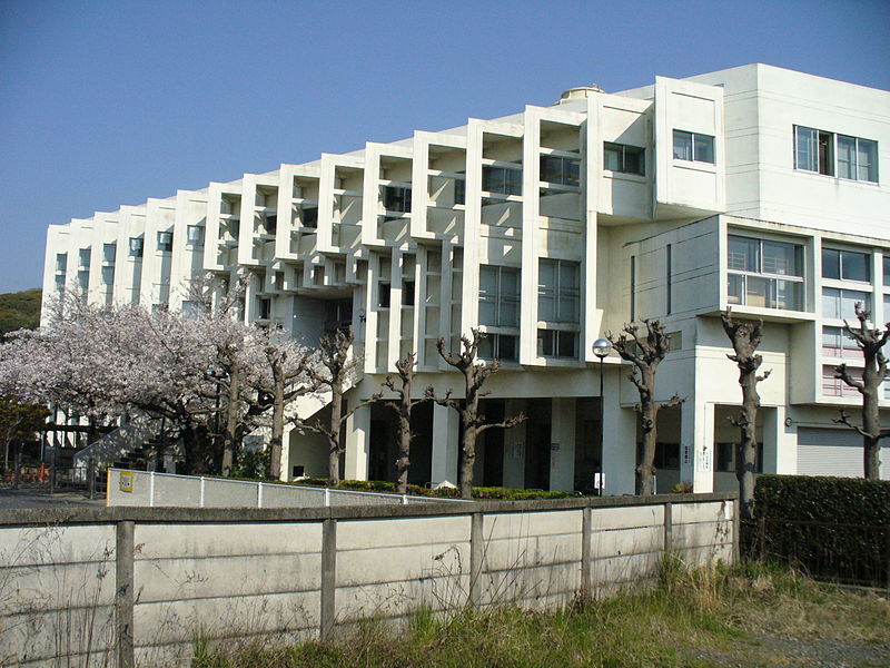 小牧市立図書館本館