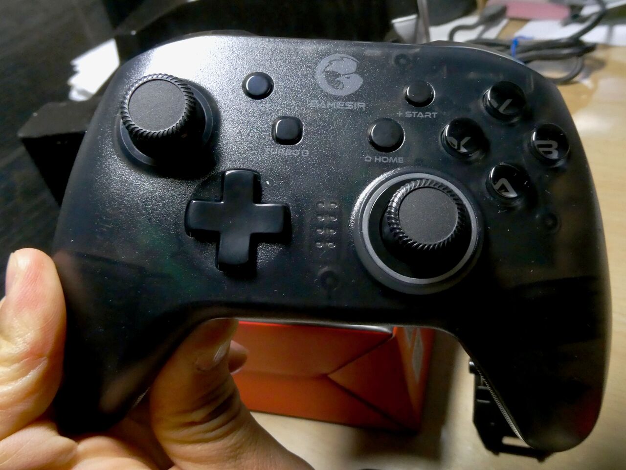 GameSir T4 Pro - 9:本体