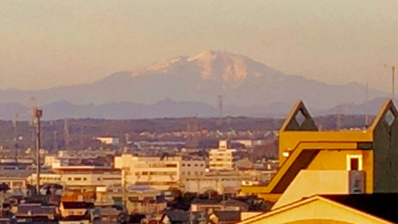 県営岩崎住宅(岩崎団地)から見えた、雪を戴く御嶽山 - 12