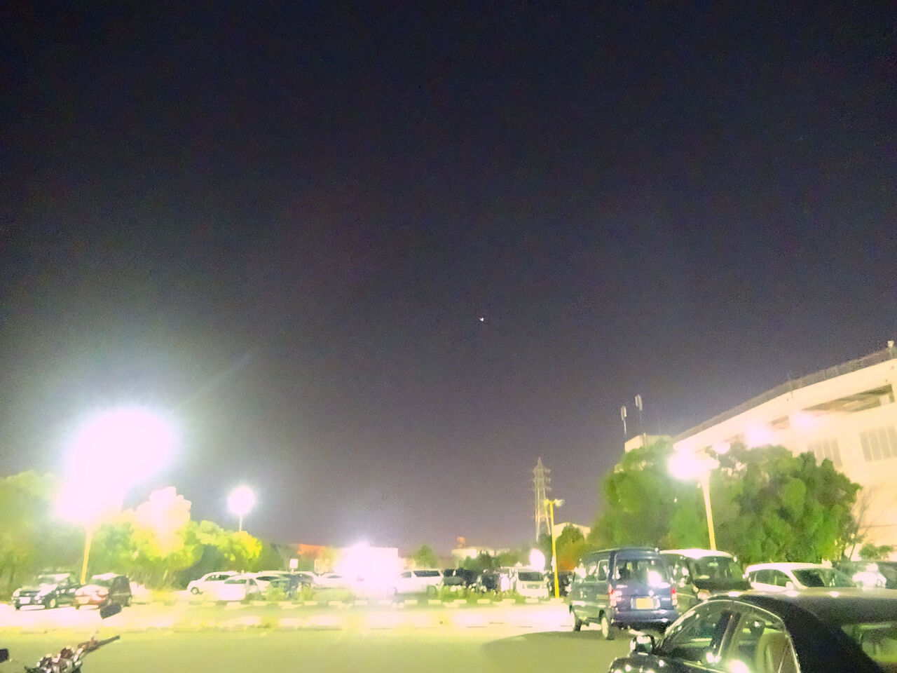 たぶん国際宇宙ステーション(2013/12/8 17時40分頃)No - 1
