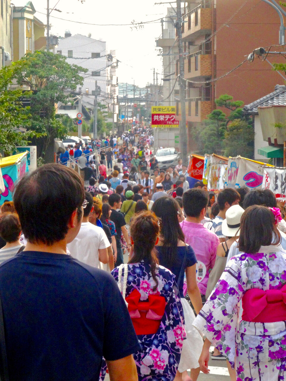 日本ライン夏まつり納涼花火大会 2015 No - 48：木曽川沿いの道に集まった沢山の人たち