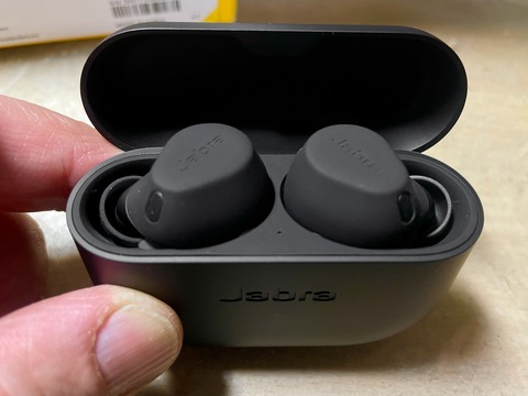 Jabra Elite 8 Active はボタン式完全ワイヤレスで最強かも