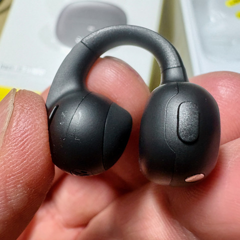 しっかりした装着感とクリアな音の物理ボタン式イヤーカフ型イヤホン「Baseus Bowie MC1」