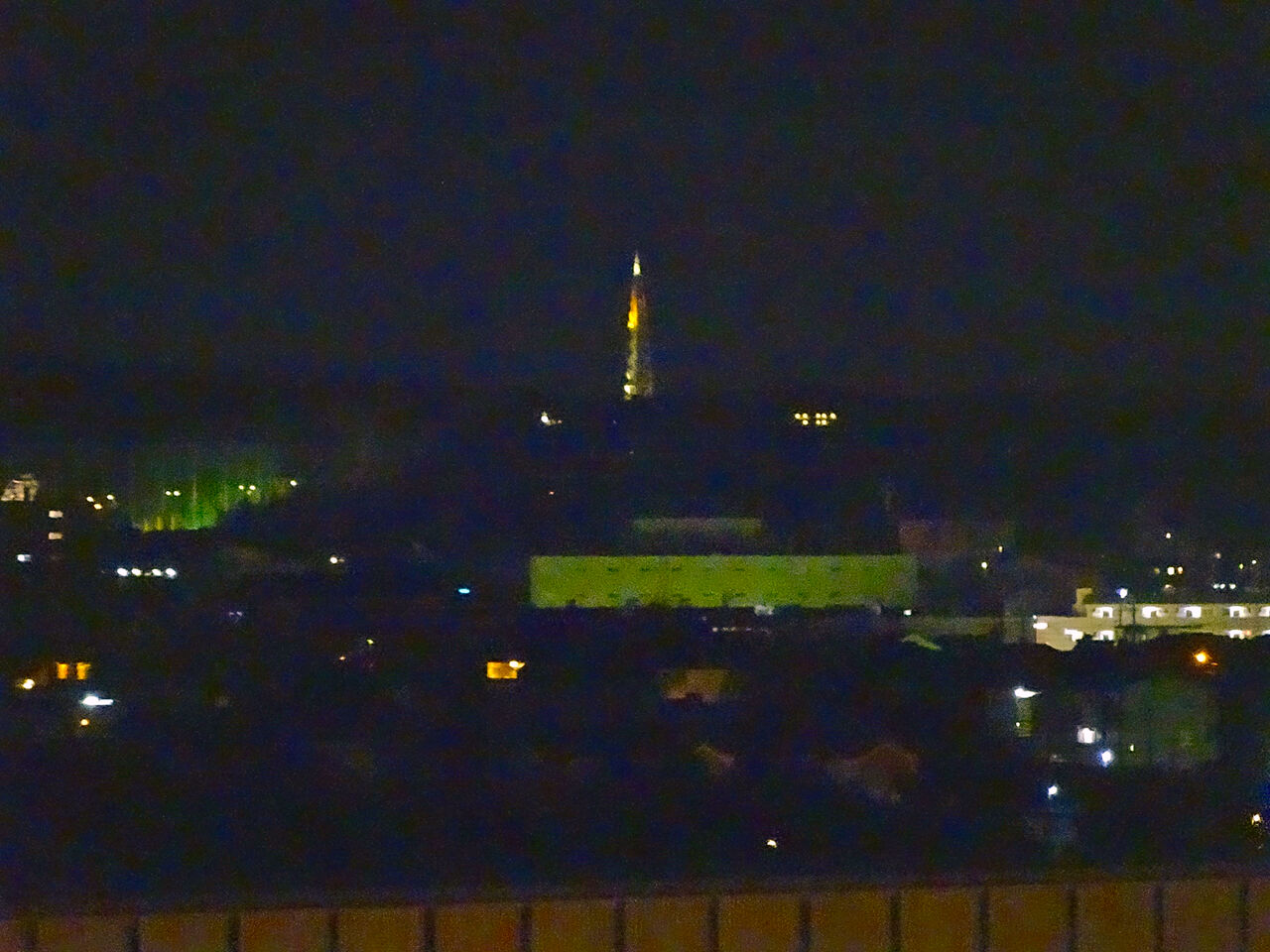 エアポートウォーク名古屋 展望デッキから見た、夜の瀬戸デジタルタワー - 2