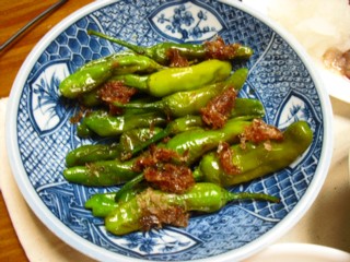 しし唐と鰹節を炒めた
