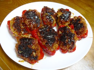 肉詰めレッドピーマン