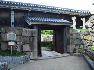 不明門