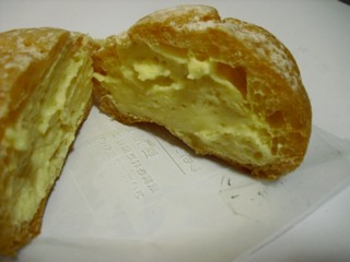 創作浪漫 シュークリーム 断面