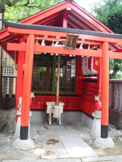 15泰名稲荷神社