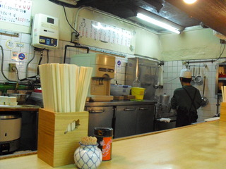 そばのとり平店内