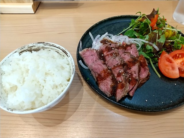 ステーキプレートランチ