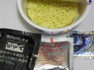 横浜もやしそば中身