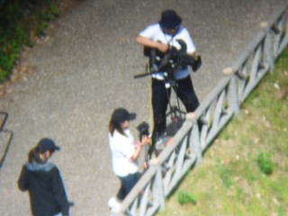 下を見