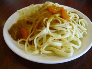 パスタにカレー