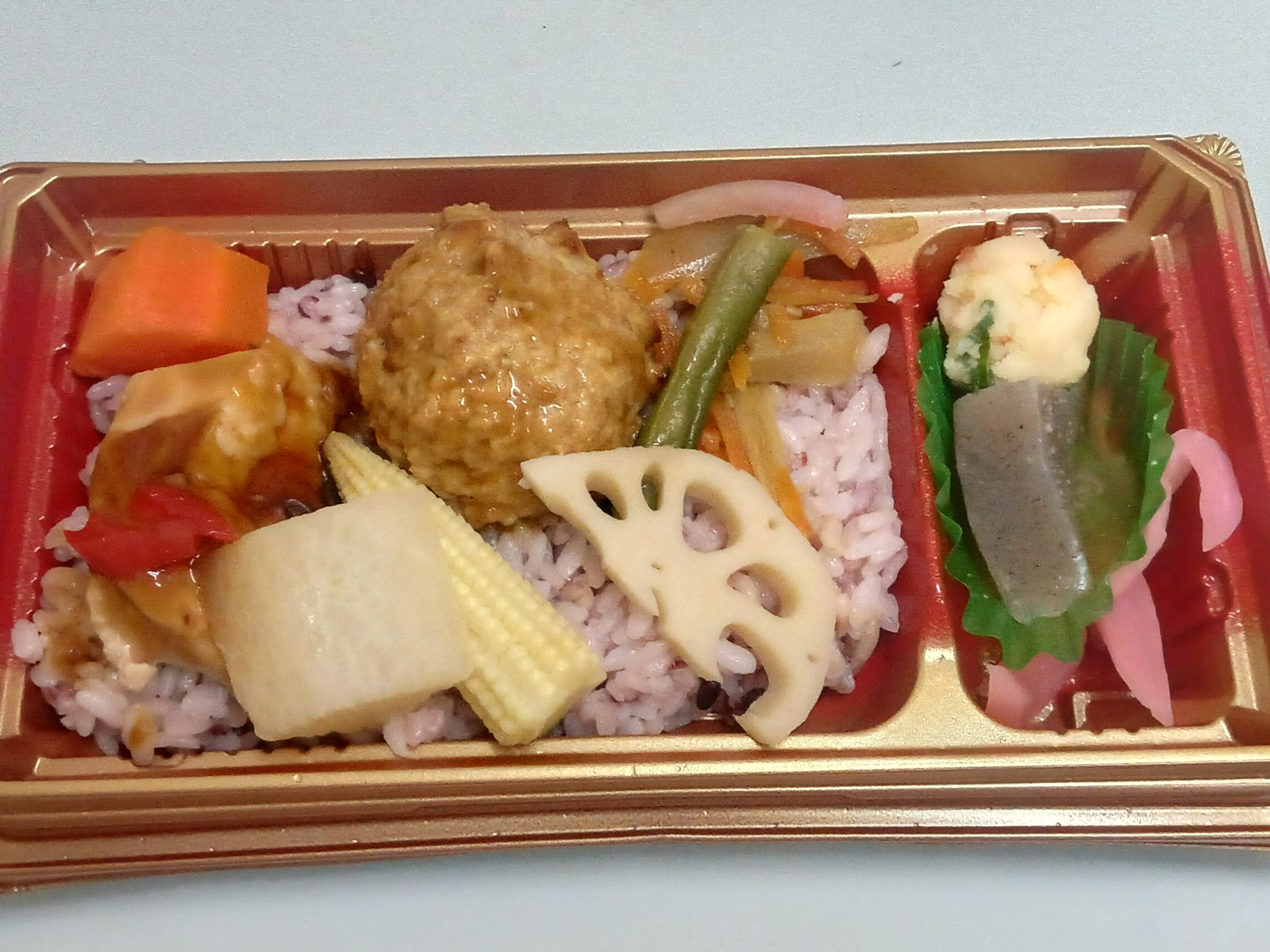 �ܤȤĤ��ͤΤä������ʹ��Ƥ��ӡ�