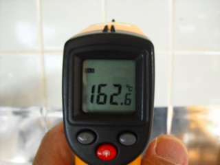 天ぷら油の温度を測定