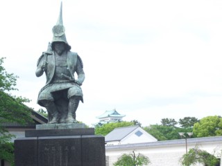 加藤清正越しに大天守