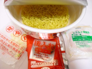 4東京下町の醤油ラーメン 中身