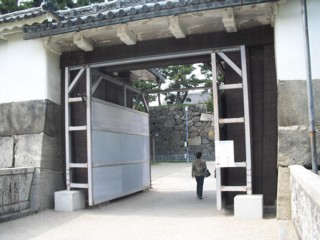 表二之門
