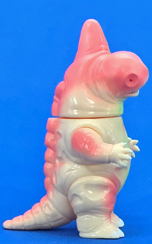 MAXTOY ナナシA ピンク蓄光　ソフビ アカネくんの怪獣工房シリーズ Amazon.co.jp: MAXTOY マックストイ アカネくんの怪獣工房