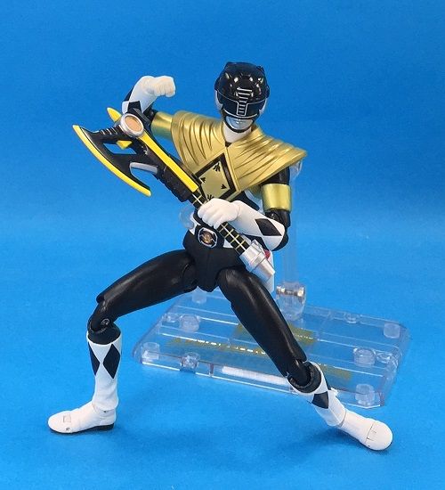 S H Figuarts アーマードブラックレンジャー 牧村九天の外ドラ日記 S H Figuarts アーマードブラックレンジャー 牧村九天の外ドラ日記