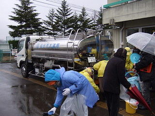 給水車