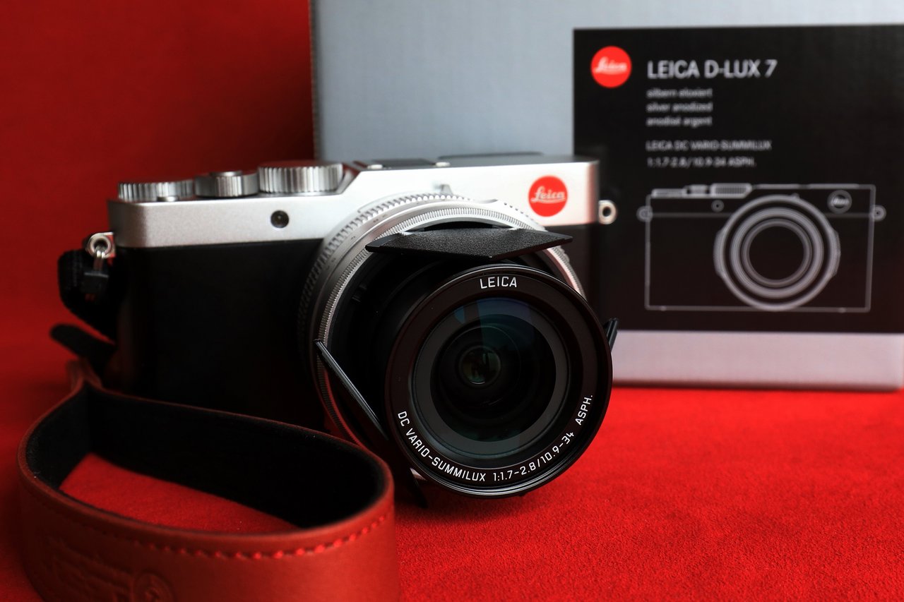 Leica をレビュる 雨の日だからジャズでも勉強しよう