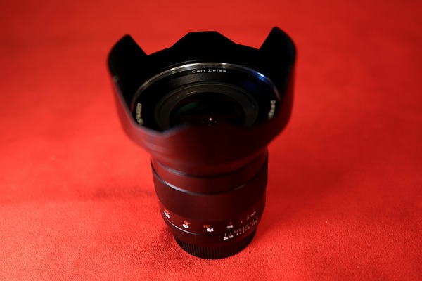 Zeiss Distagon T* 2,8/21 ZE : 雨の日だからジャズでも勉強しよう Zeiss Distagon T* 2,8/21 ZE : 雨の日だからジャズでも勉強しよう