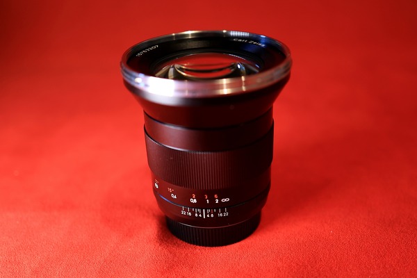 Zeiss Distagon T* 2,8/21 ZE : 雨の日だからジャズでも勉強しよう Zeiss Distagon T* 2,8/21 ZE : 雨の日だからジャズでも勉強しよう