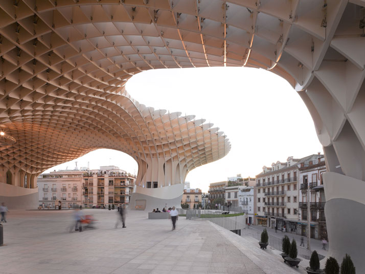 世界最大の木造建築物がついに完成 メトロポール パラソル スペイン セビリア らばq