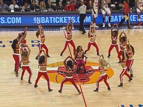 チアリーダーのサプライズ01