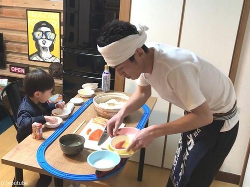 ��Ƥ��ץ�졼��β�ž���ʤ�©�Ҥ˺��01