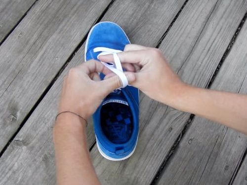 靴ひもの高速結び06