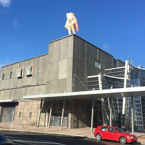 ニュージーランドのシュールな像01