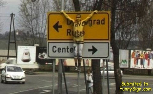 怪しげな隠れ方12