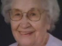 98歳の女性が100歳を絞め殺す01