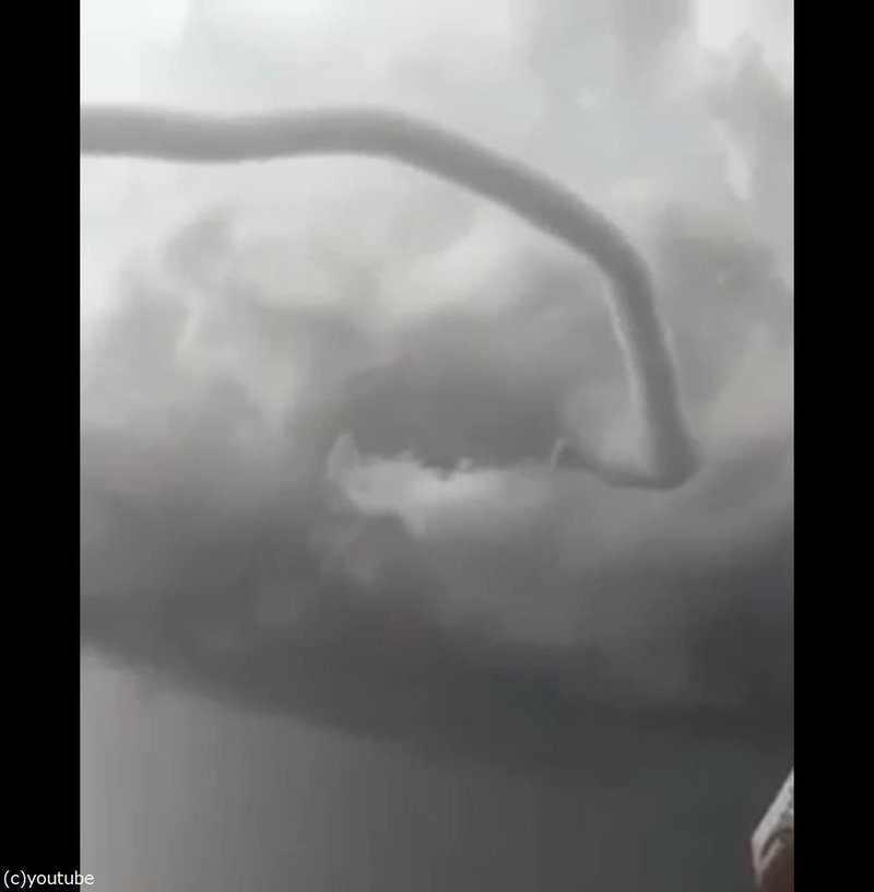 メキシコで 悪魔のしっぽ と呼ばれる珍しい竜巻が観測される 動画 らばq