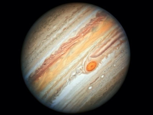 下から見た惑星の写真01