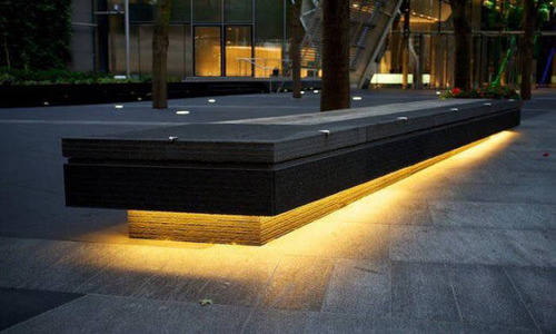 イギリスの街中にの金属デバイス05