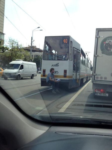 09日常の道路で見かけるいろんな乗り物、車たちの状態