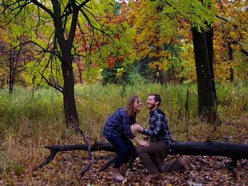 森の中で自動撮影にしてプロポーズ05