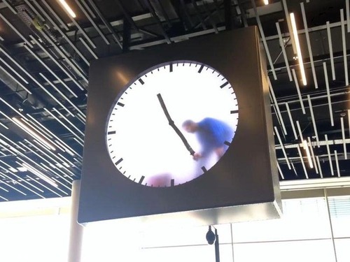 アムステルダム空港の手書き時計05