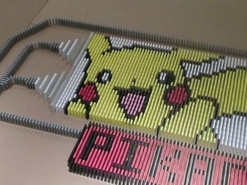 任天堂ドミノ倒し